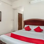 Oyo 8410 Rajeswari Tower