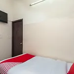 Oyo 8410 Rajeswari Tower
