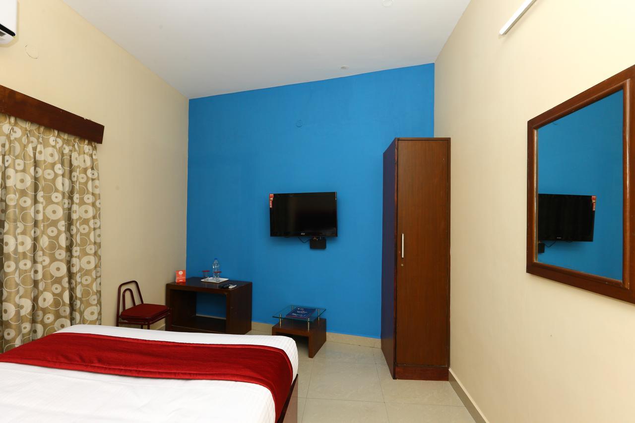 Oyo 8410 Rajeswari Tower 3*