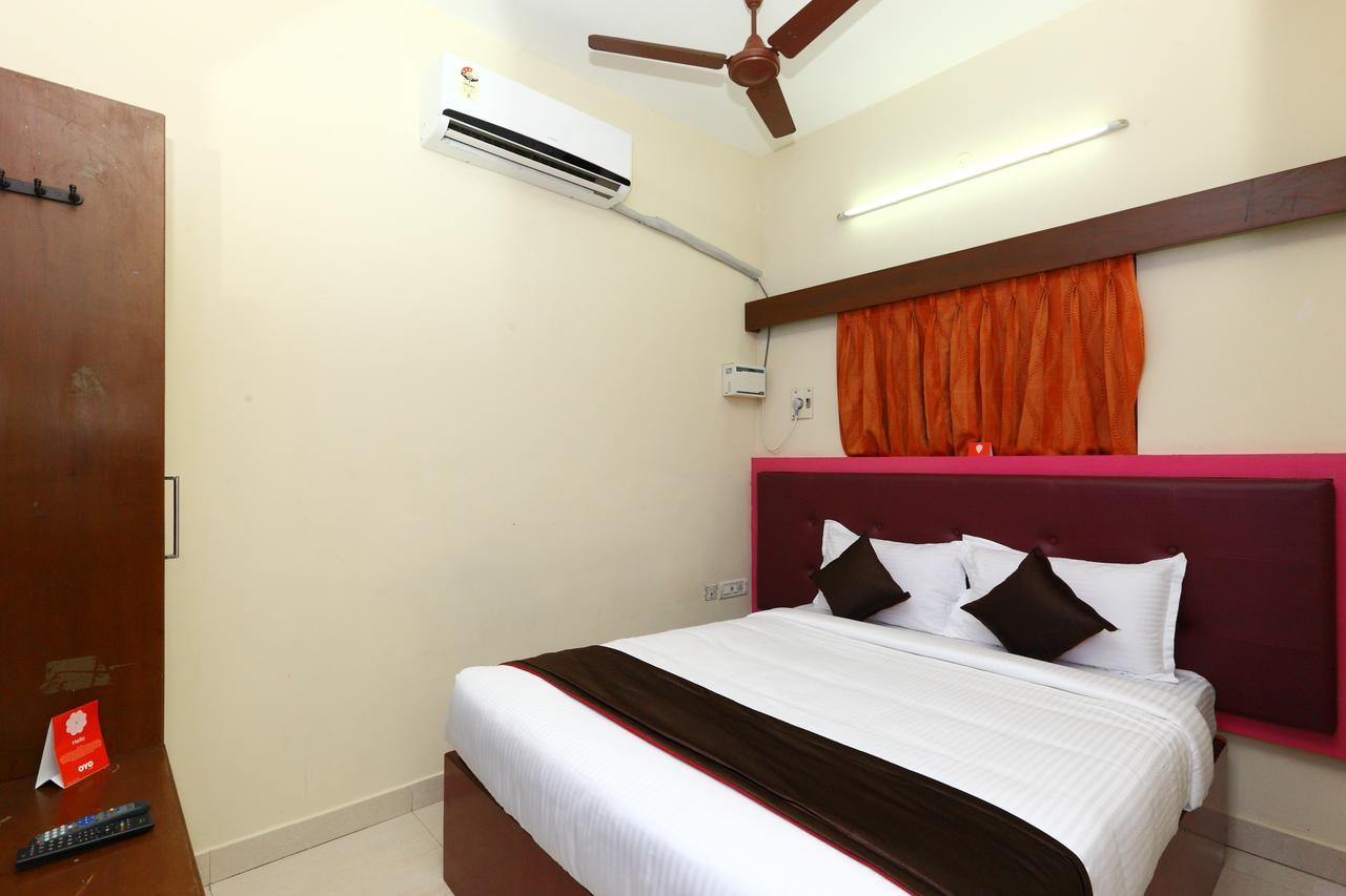 Oyo 8410 Rajeswari Tower Hotel 3*