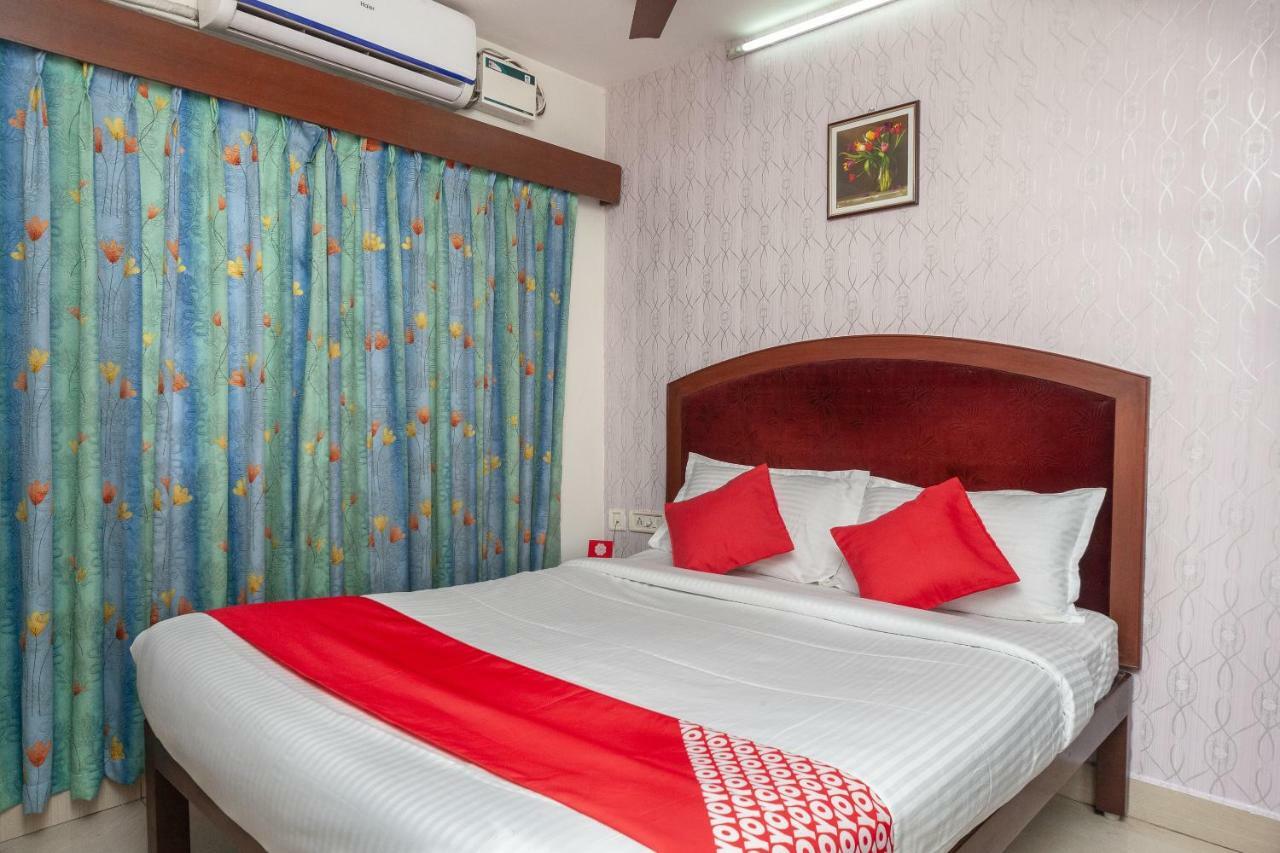 Oyo 8410 Rajeswari Tower
