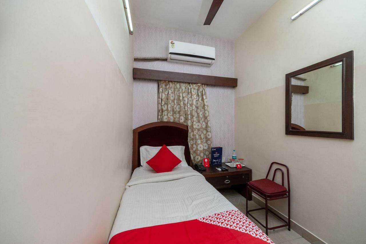 Hotel Oyo 8410 Rajeswari Tower